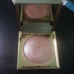 Stila putty highlight